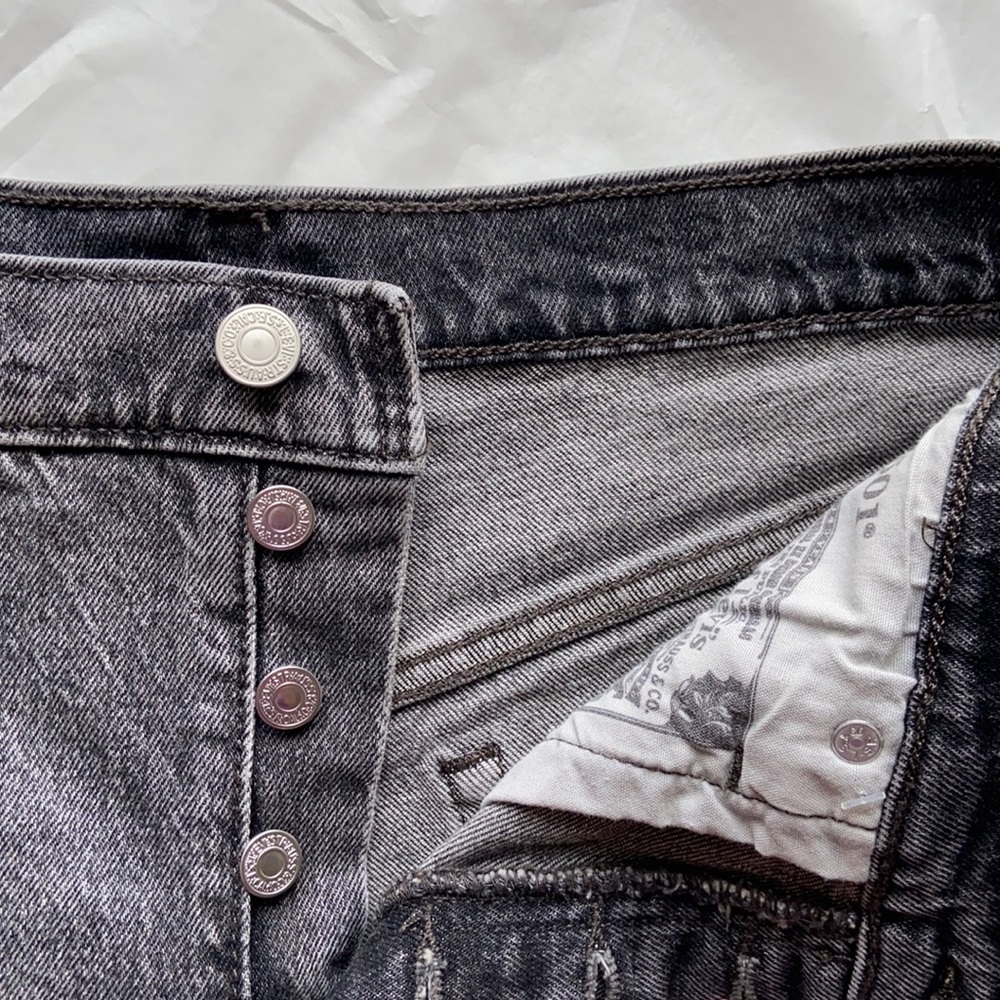 New Levi’s 501 high rise denim shorts - Picture 6 of 8
